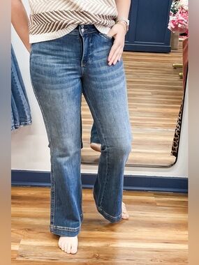 Judy Blue Jeans Petite High Rise Tummy Control Trouser Flare Denim JB881018-PT